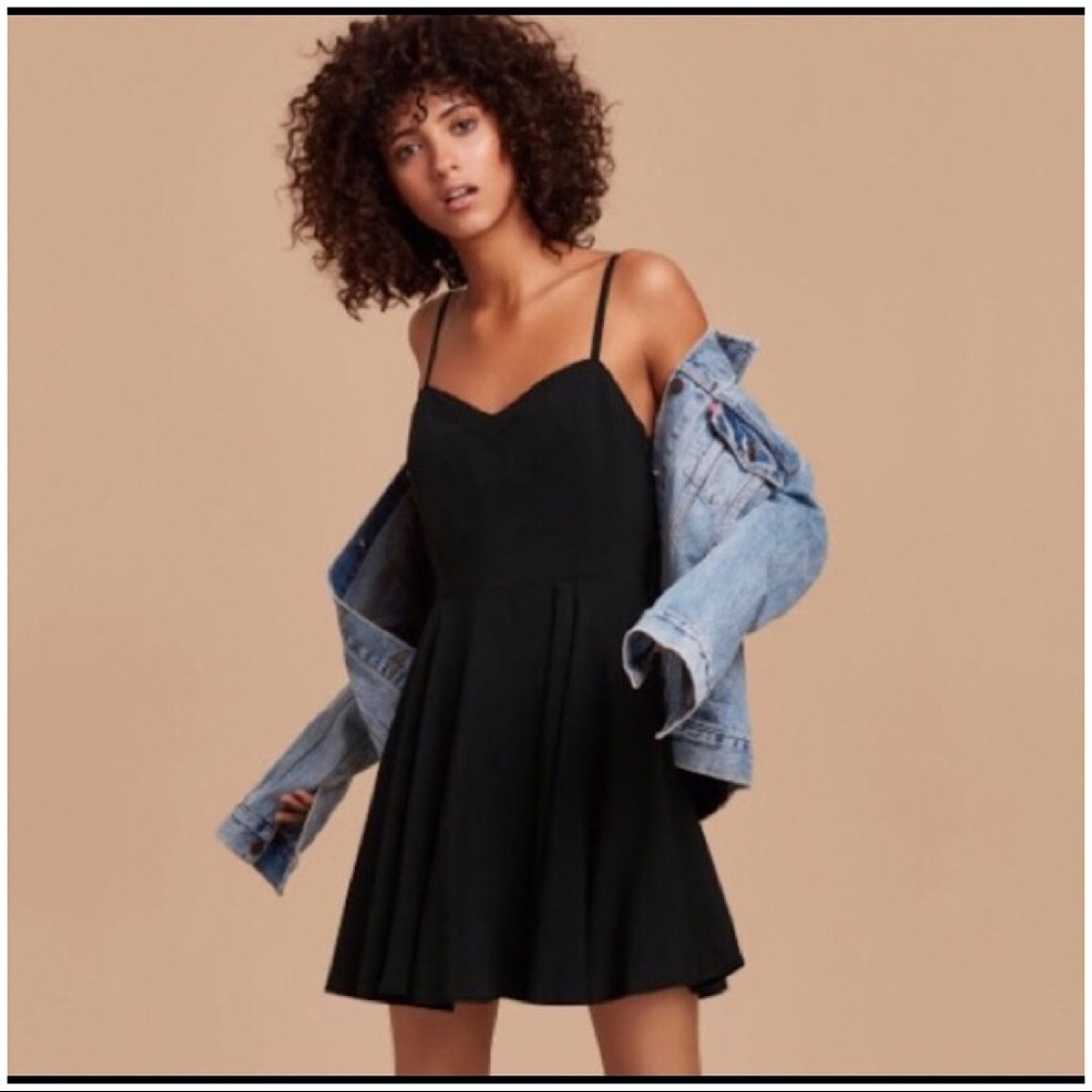 Aritzia Talula Lipinski Dress